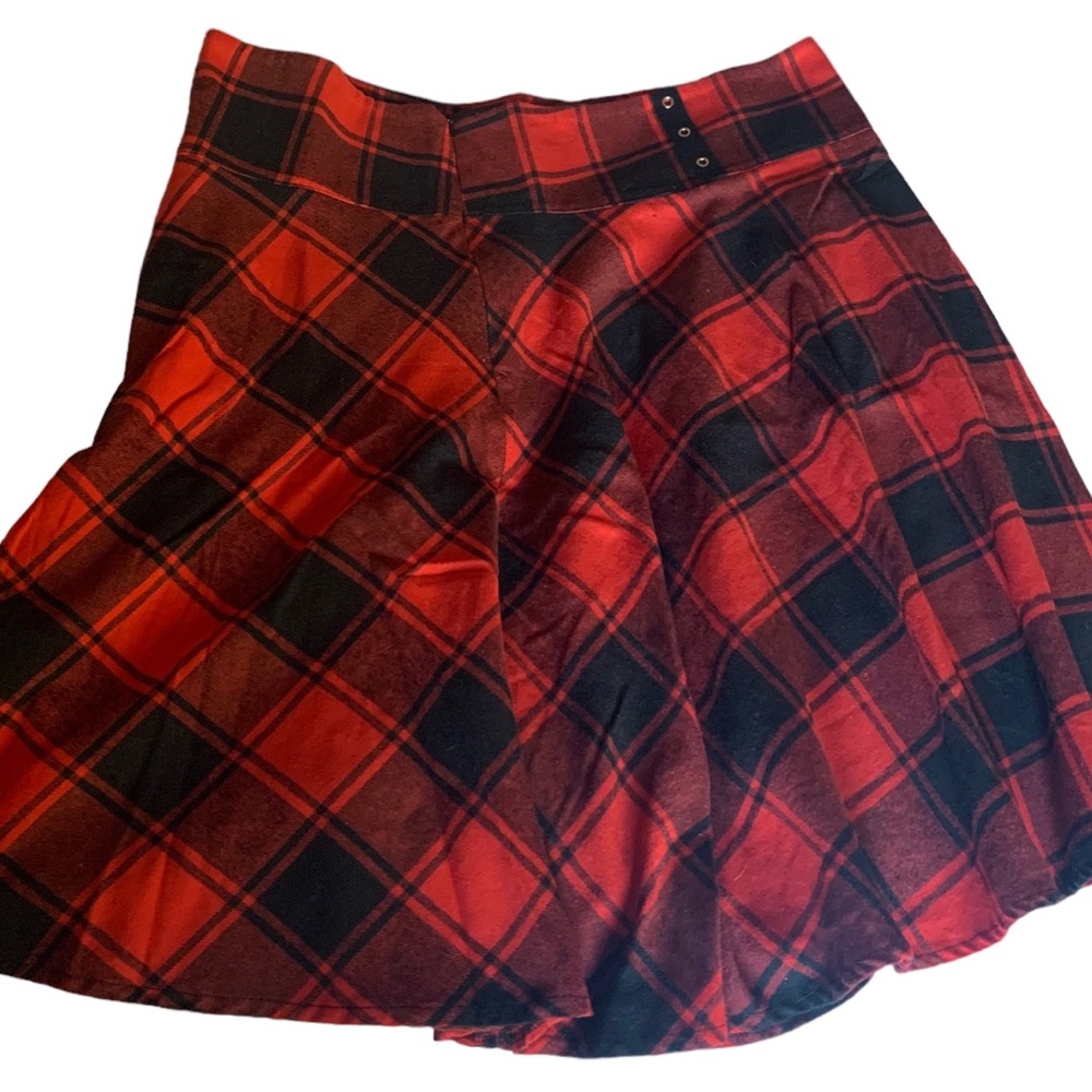 SHEIN Curve Woman’s Plus Size Curvy Red & Black Plaid Buffalo Plaid Skirt